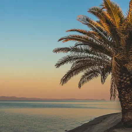 Вилла Mainavenue Palm Seaside Полихроно Экстерьер фото